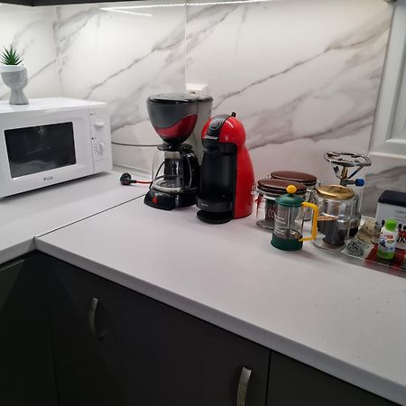 Evi'S & George'S Home Атина Екстериор снимка